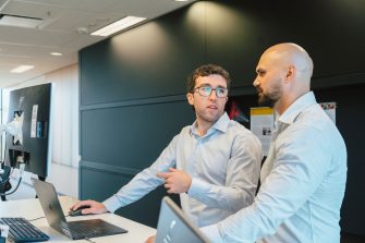 Applied degree cyber defence, two students at work